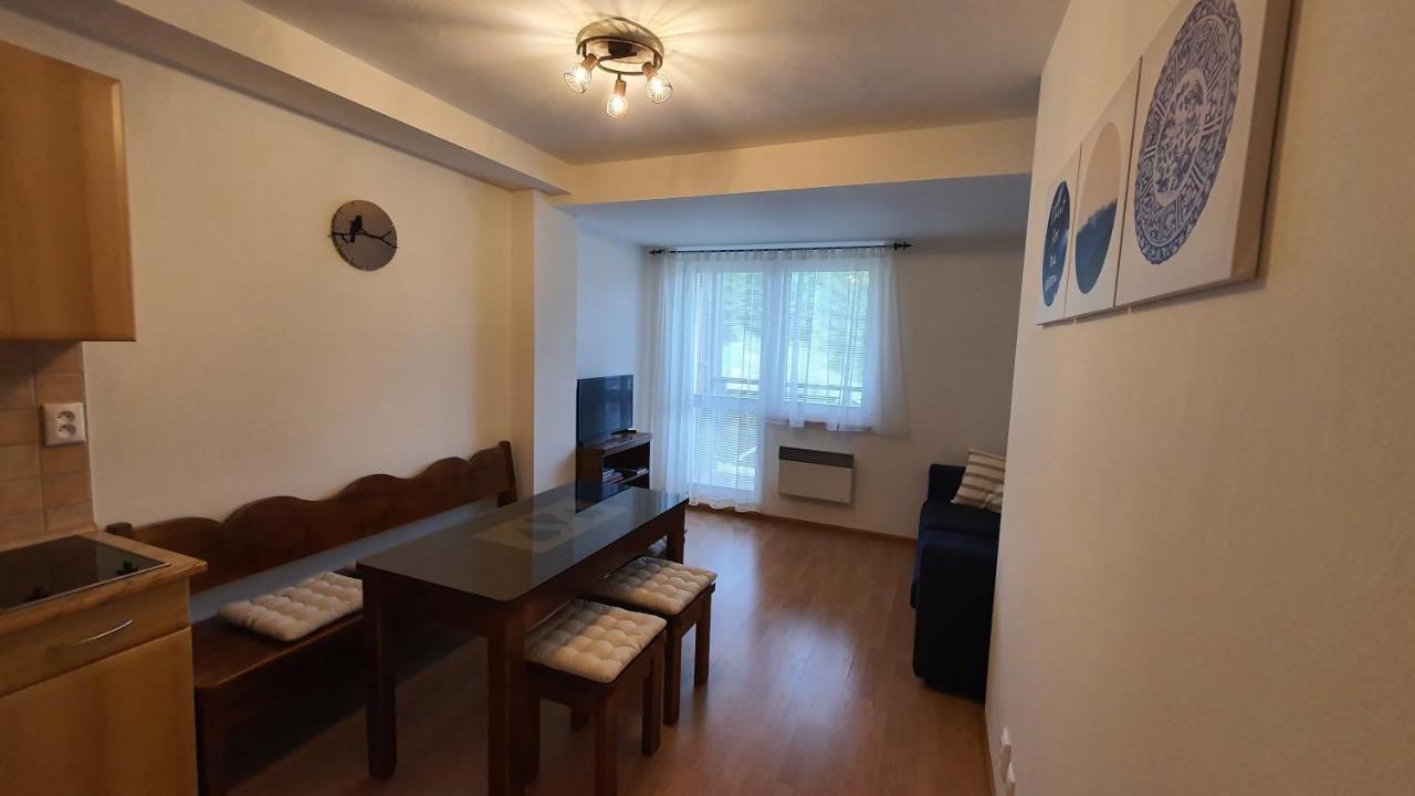 Apartman Tatran Jarka Доновали Екстериор снимка