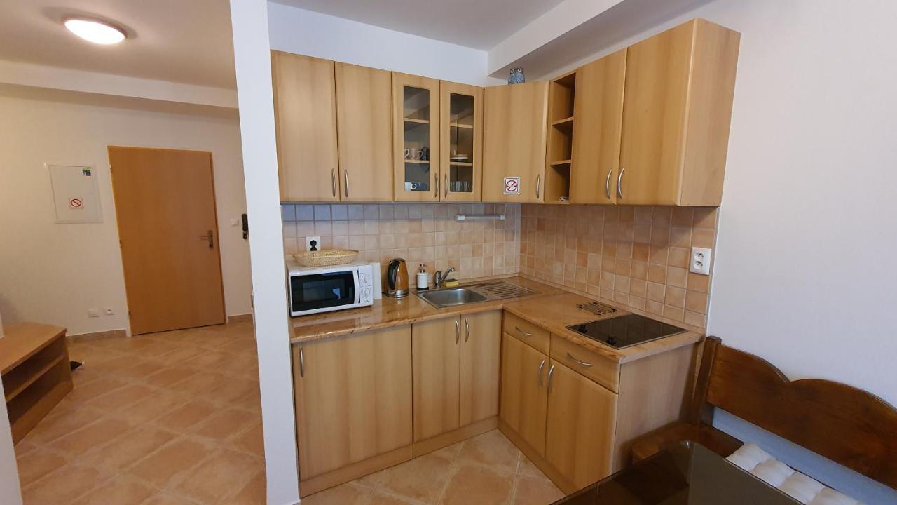 Apartman Tatran Jarka Доновали Екстериор снимка